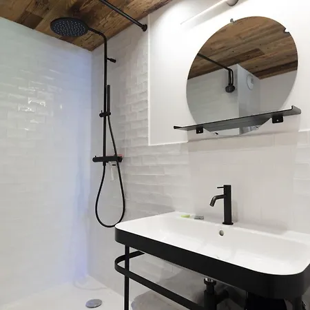 Demeure Sauvage - Etage 2 Bed & Breakfast *
